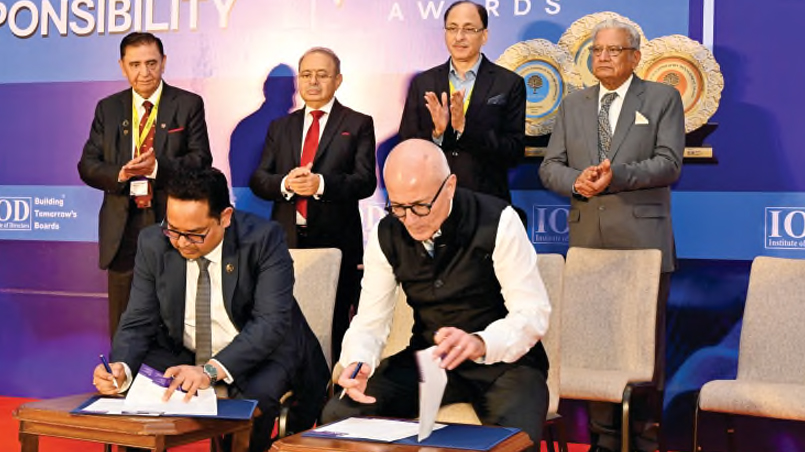 IOD News: University of York (UoY) and the Institute of Directors (IOD), India Signs a Memorandum of Understanding (MoU)